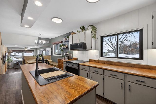 349 CRESTVIEW LANE, Nekoosa, WI 54457