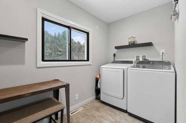 349 CRESTVIEW LANE, Nekoosa, WI 54457