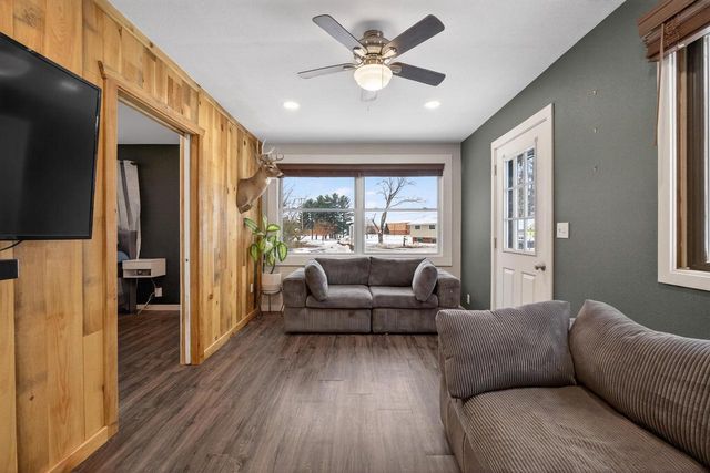 349 CRESTVIEW LANE, Nekoosa, WI 54457