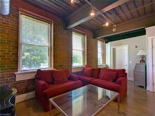 836 Oak Street 304, Winston-salem, NC 27101