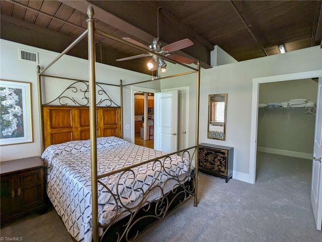 836 Oak Street 304, Winston-salem, NC 27101