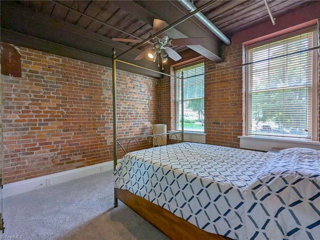 836 Oak Street 304, Winston-salem, NC 27101