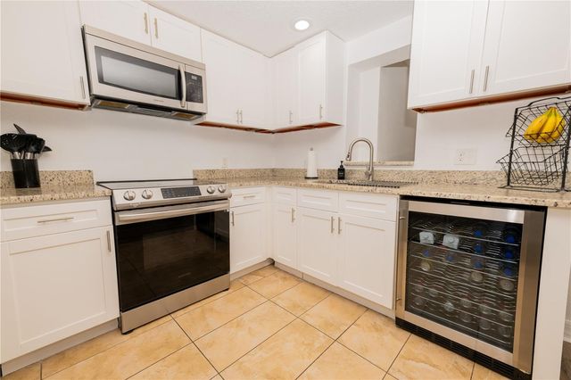 39736 MEADOWOOD LOOP, Zephyrhills, FL 33542