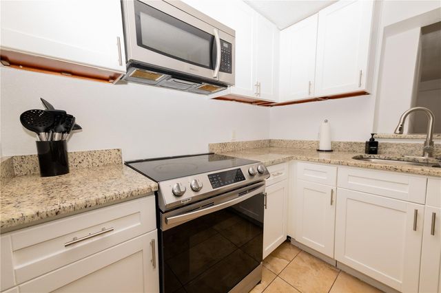 39736 MEADOWOOD LOOP, Zephyrhills, FL 33542