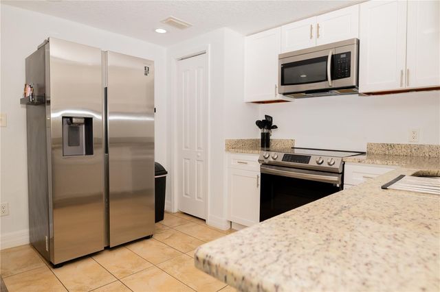39736 MEADOWOOD LOOP, Zephyrhills, FL 33542