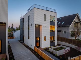 4116 A Burke Avenue N, Seattle, WA 98103