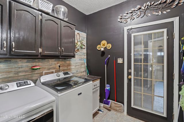 5696 Blocker Street, Olive Branch, MS 38654