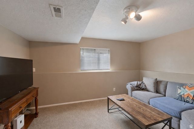233 W 1675 N, Layton, UT 84041