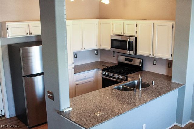 1347 Silver Sierra Street, Las Vegas, NV 89128