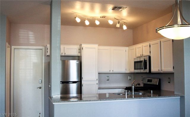 1347 Silver Sierra Street, Las Vegas, NV 89128