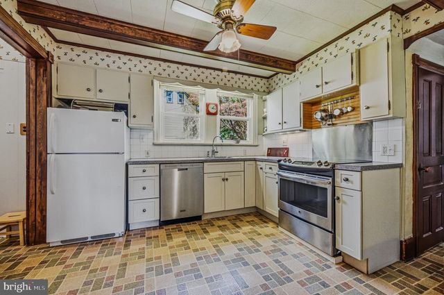 1101 YORKLYN RD, Hockessin, DE 19707