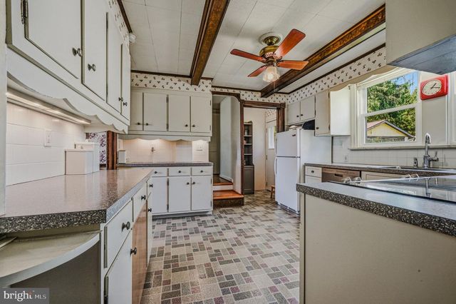 1101 YORKLYN RD, Hockessin, DE 19707