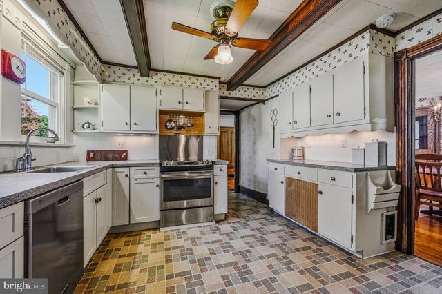 1101 YORKLYN RD, Hockessin, DE 19707