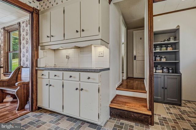 1101 YORKLYN RD, Hockessin, DE 19707