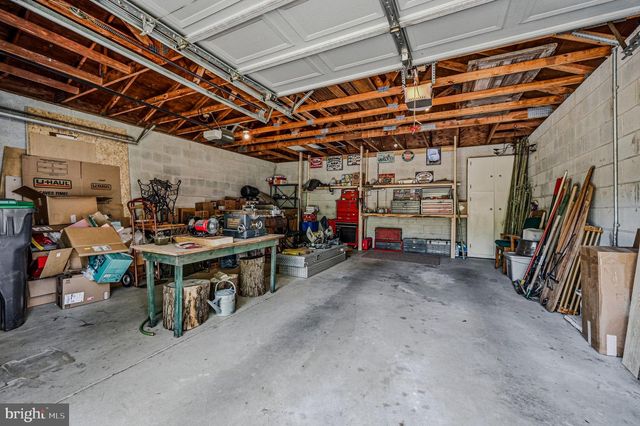 1101 YORKLYN RD, Hockessin, DE 19707