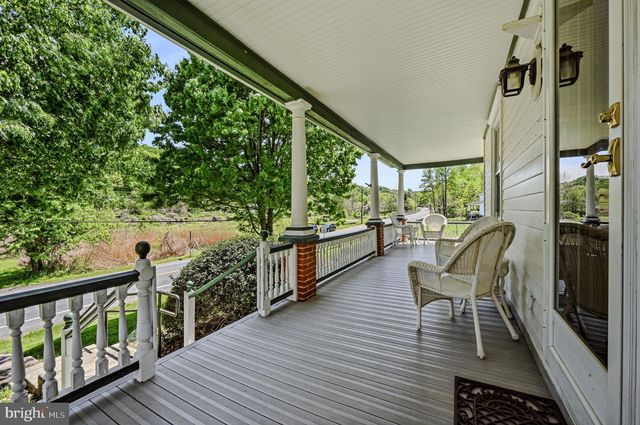1101 YORKLYN RD, Hockessin, DE 19707