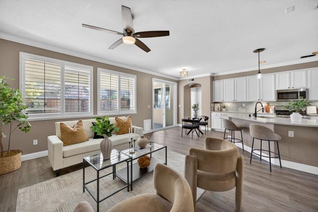 139 Ainger Cir, Sacramento, CA 95835