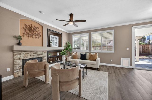 139 Ainger Cir, Sacramento, CA 95835