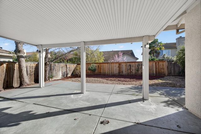 139 Ainger Cir, Sacramento, CA 95835