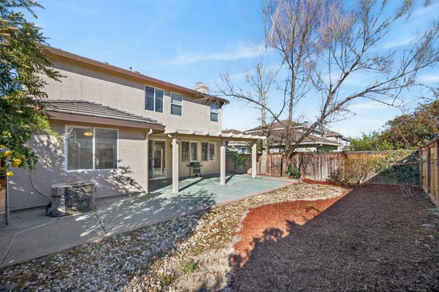 139 Ainger Cir, Sacramento, CA 95835