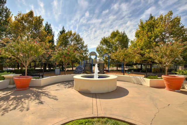 139 Ainger Cir, Sacramento, CA 95835