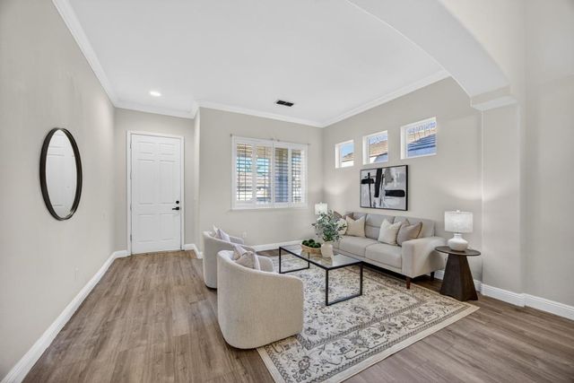 139 Ainger Cir, Sacramento, CA 95835