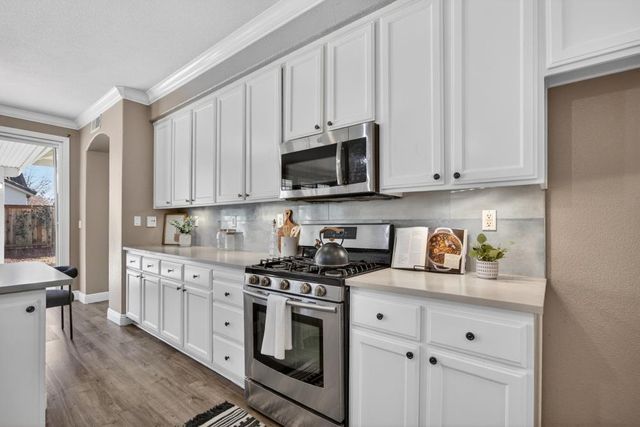 139 Ainger Cir, Sacramento, CA 95835