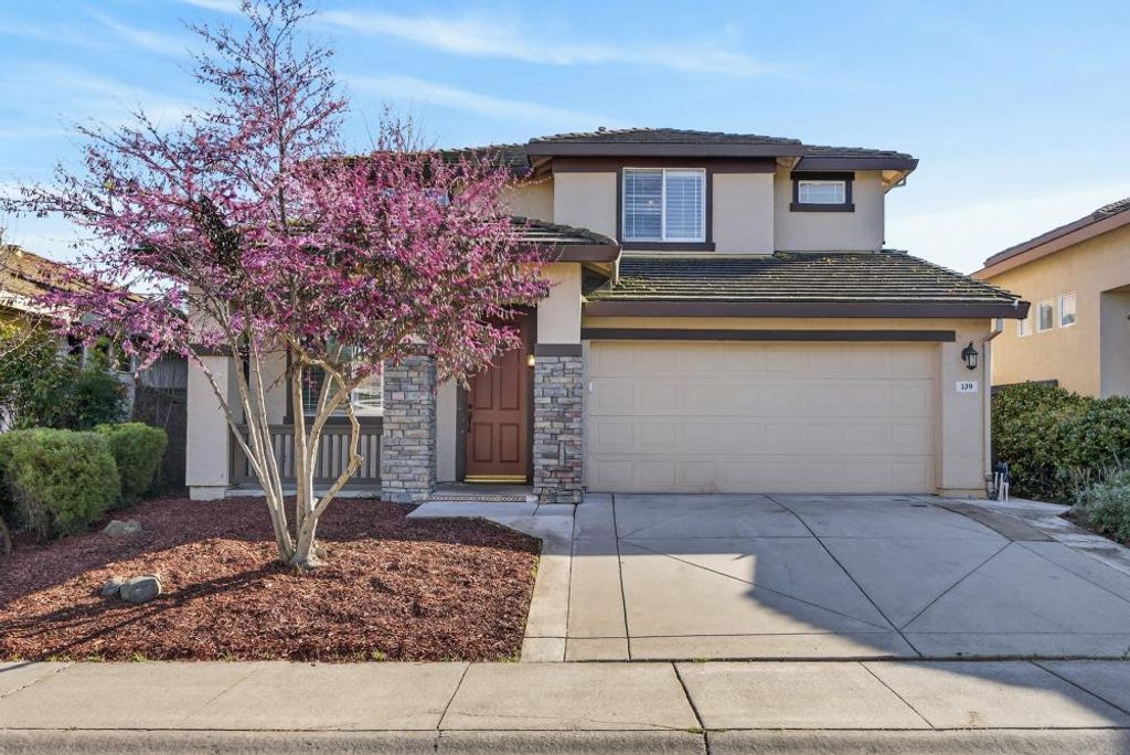 139 Ainger Cir, Sacramento, CA 95835