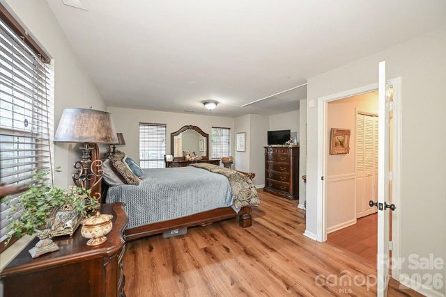 8908 Golf Ridge Drive, Charlotte, NC 28277