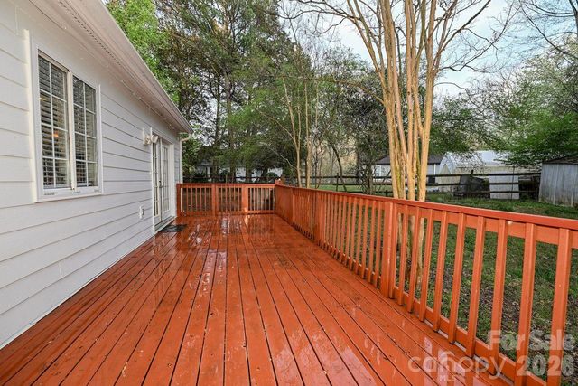 8908 Golf Ridge Drive, Charlotte, NC 28277