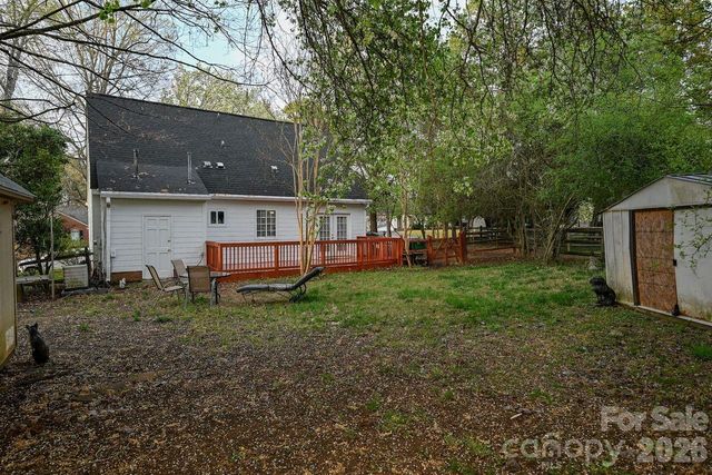 8908 Golf Ridge Drive, Charlotte, NC 28277