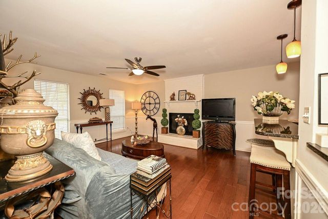 8908 Golf Ridge Drive, Charlotte, NC 28277