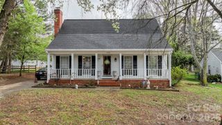 8908 Golf Ridge Drive, Charlotte, NC 28277