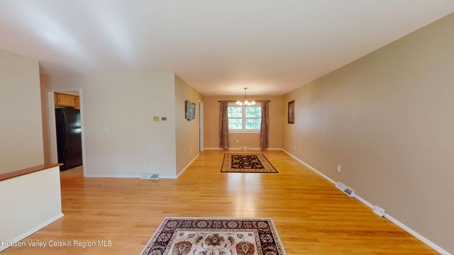 19 Shetland Drive, Delmar, NY 12054