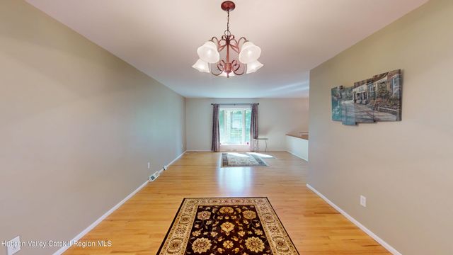 19 Shetland Drive, Delmar, NY 12054
