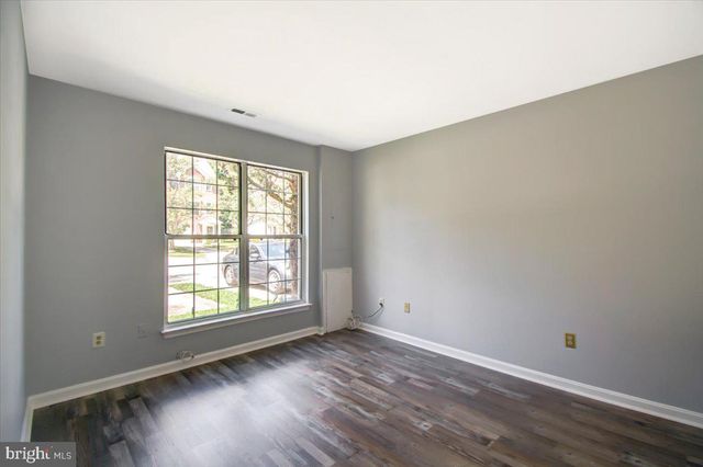 2207 COMMISSARY CIR, Odenton, MD 21113