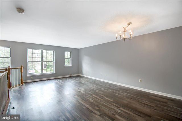 2207 COMMISSARY CIR, Odenton, MD 21113