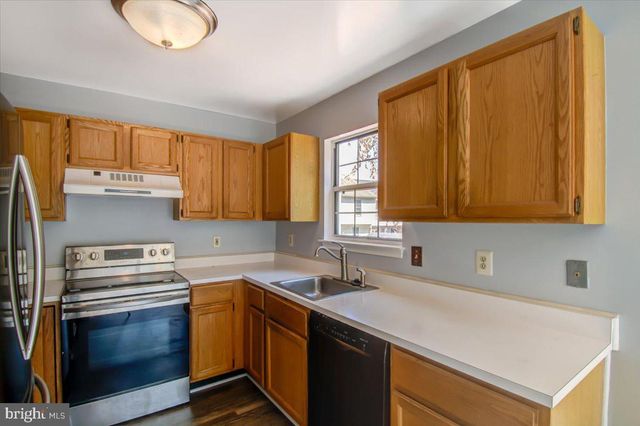 2207 COMMISSARY CIR, Odenton, MD 21113