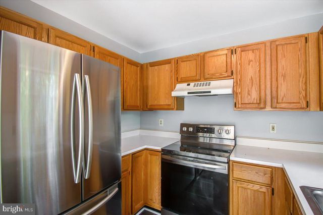 2207 COMMISSARY CIR, Odenton, MD 21113