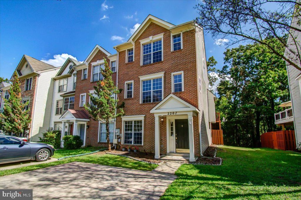 2207 COMMISSARY CIR, Odenton, MD 21113