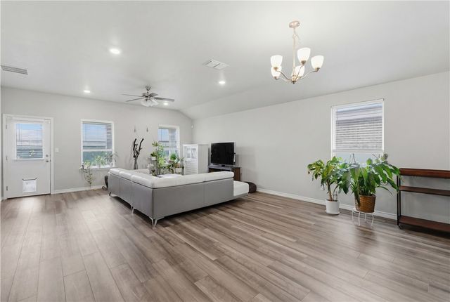 7321 Adler Dr, Corpus Christi, TX 78414
