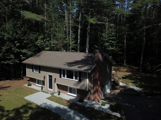 5 Robin Acres Drive, Wolfeboro, NH 03894