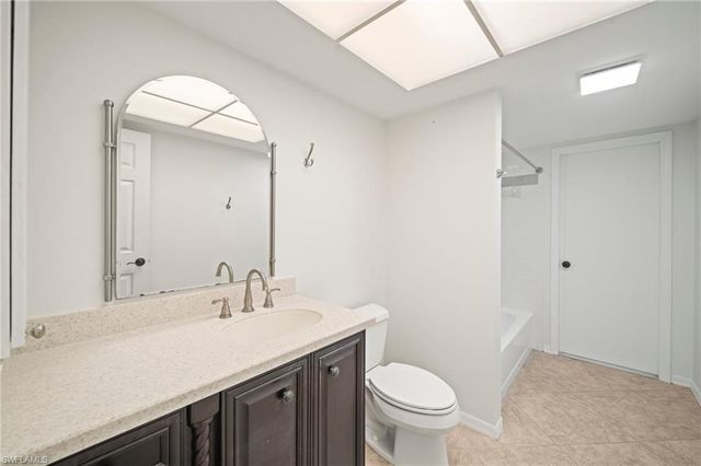 210 NE 10th AVE, Cape Coral, FL 33909