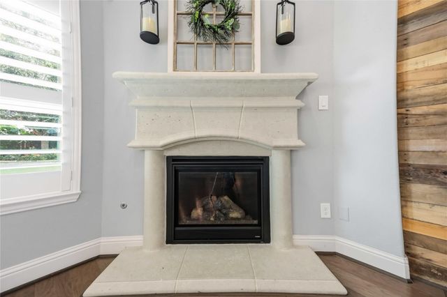 1628 Longwood Glen Lane, Friendswood, TX 77546
