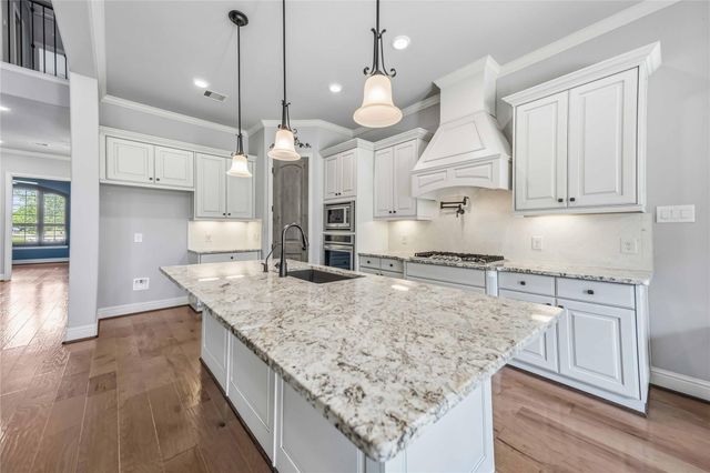 1628 Longwood Glen Lane, Friendswood, TX 77546