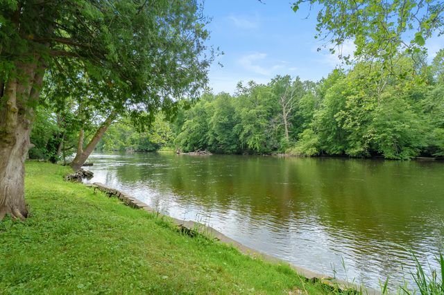 6300 Proctor Avenue, Comstock Twp, MI 49048