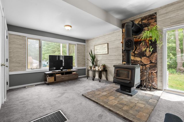 6300 Proctor Avenue, Comstock Twp, MI 49048