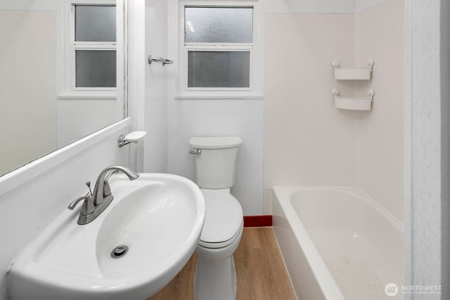 7311 Woodlawn Avenue NE, Seattle, WA 98115