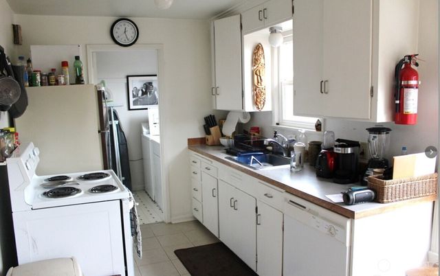 7311 Woodlawn Avenue NE, Seattle, WA 98115