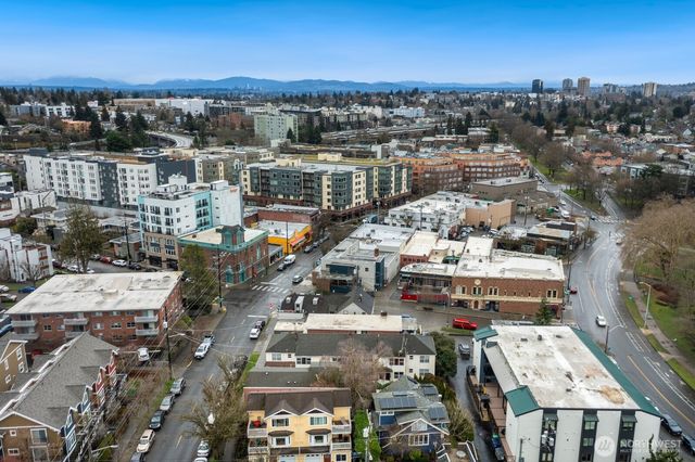 7311 Woodlawn Avenue NE, Seattle, WA 98115